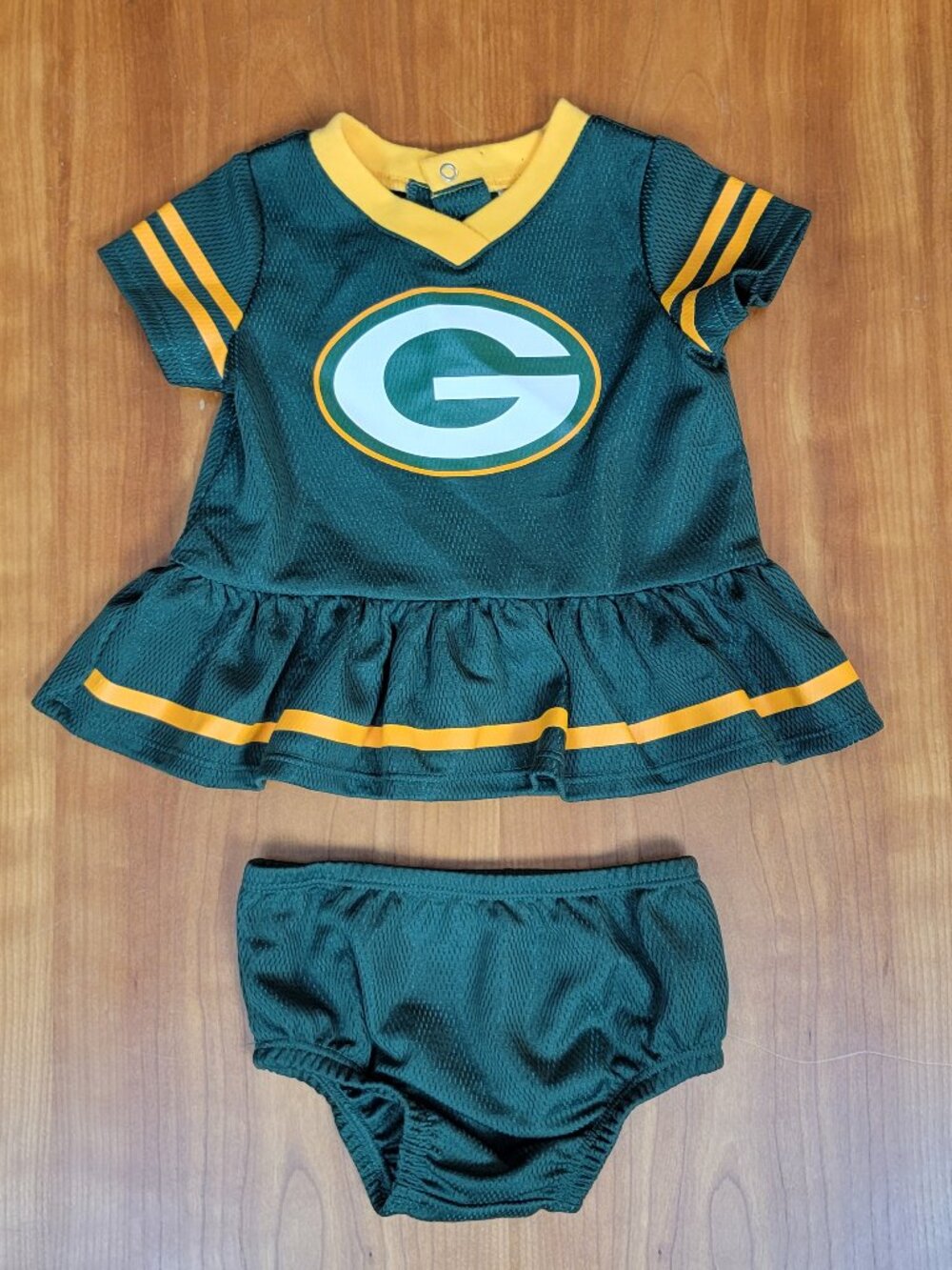 NFL Team Apparel Infant Baby Green Bay Packers Football Dress & Diaper Cover - 0